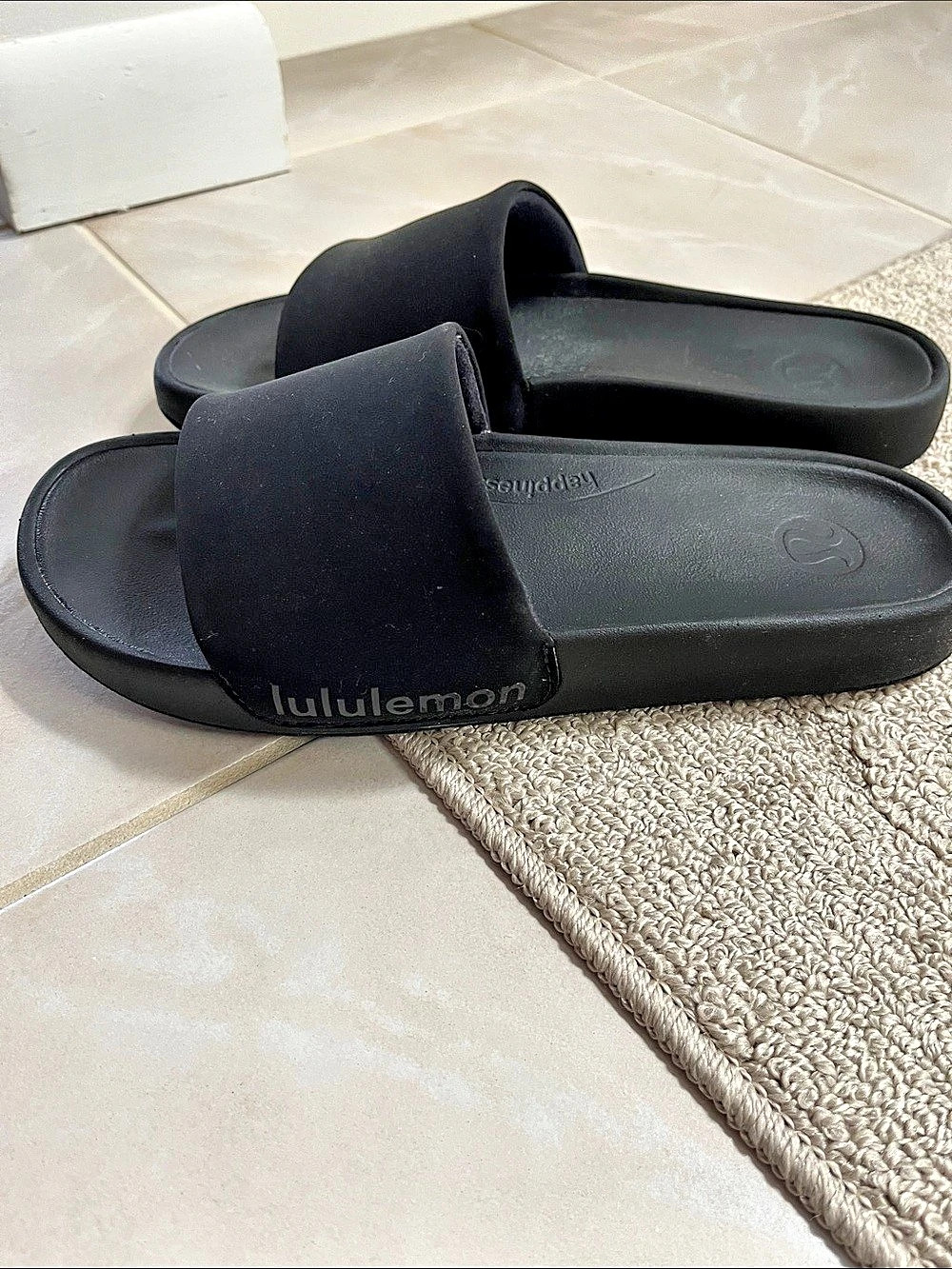 lululemon Restfeel Slide Sandals in Black Size 9